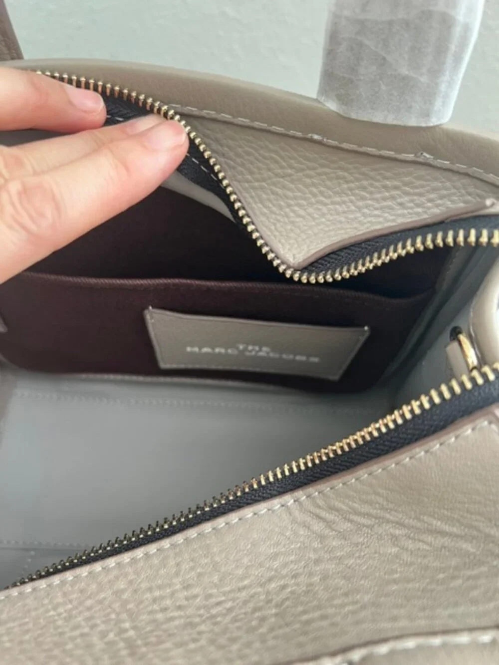 Marc Jacobs Women's Gray The Leather Small Cement Tote Bag